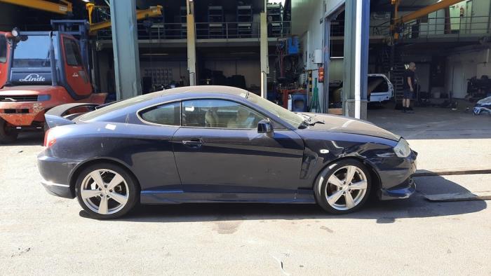 Hyundai Coupe 2.0i 16V CVVT Sloopvoertuig (2005, Blauw)