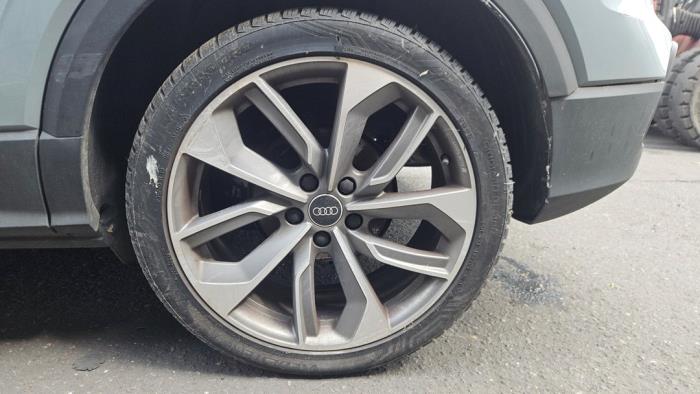 Audi Q2 2.0 30 TDI 16V Sloopvoertuig (2021, Grijs)