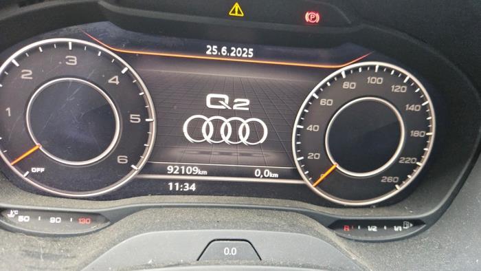 Audi Q2 2.0 30 TDI 16V Sloopvoertuig (2021, Grijs)