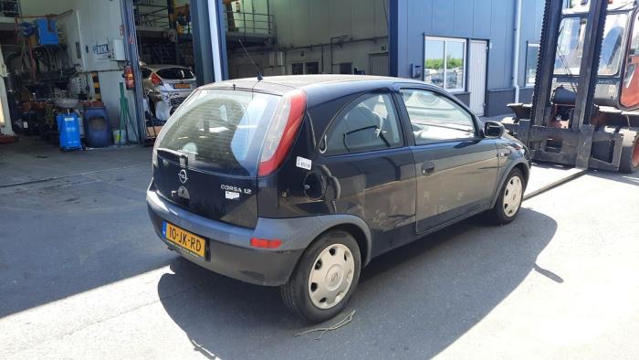 Opel Corsa C 1.2 16V Sloopvoertuig (2002, Zwart)