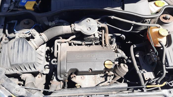 Opel Corsa C 1.2 16V Sloopvoertuig (2002, Zwart)