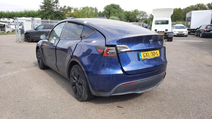 Tesla Model Y Long Range RWD Sloopvoertuig (2024, Blauw)