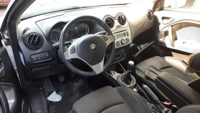 Alfa Romeo MiTo 1.4 TB 16V Sloopvoertuig (2009, Wit)
