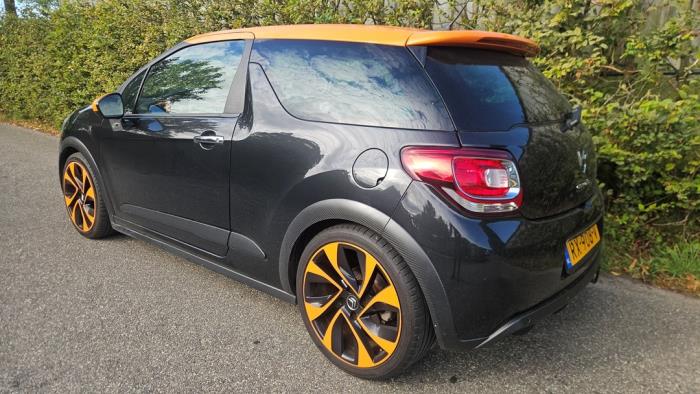 Citroen DS3 1.6 16V VTS THP Racing Schadevoertuig (2012, Zwart)