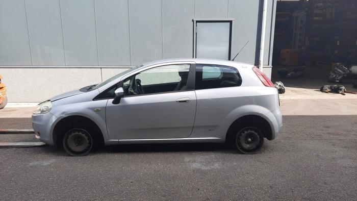 Fiat Grande Punto 1.4 Sloopvoertuig (2007, Grijs)