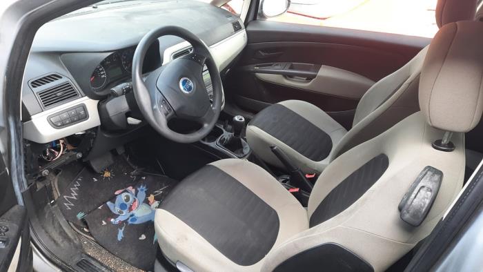 Fiat Grande Punto 1.4 Sloopvoertuig (2007, Grijs)