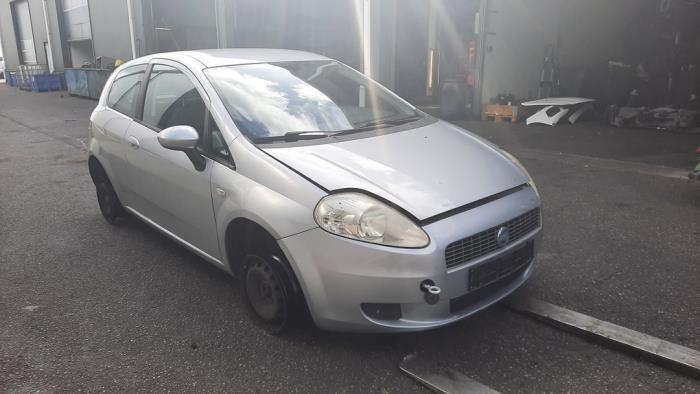 Fiat Grande Punto 1.4 Sloopvoertuig (2007, Grijs)
