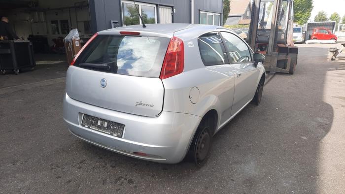 Fiat Grande Punto 1.4 Sloopvoertuig (2007, Grijs)