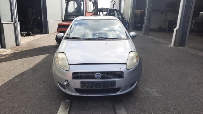 Fiat Grande Punto 1.4 Sloopvoertuig (2007, Grijs)