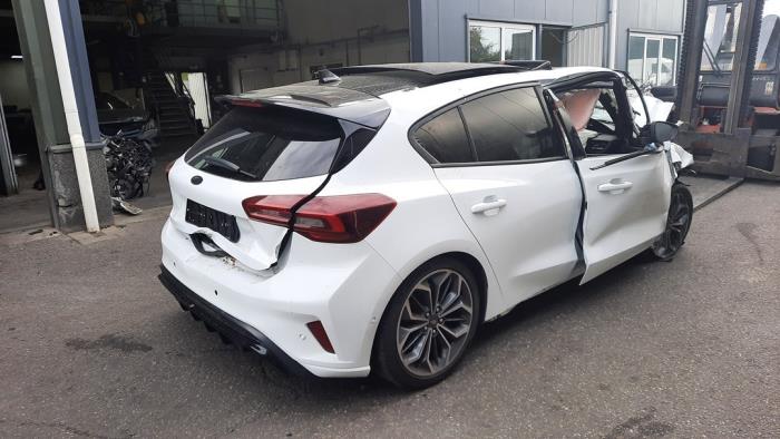 Ford Focus 4 1.0 EcoBoost 12V Hybrid 155 Sloopvoertuig (2023, Roze, Wit)