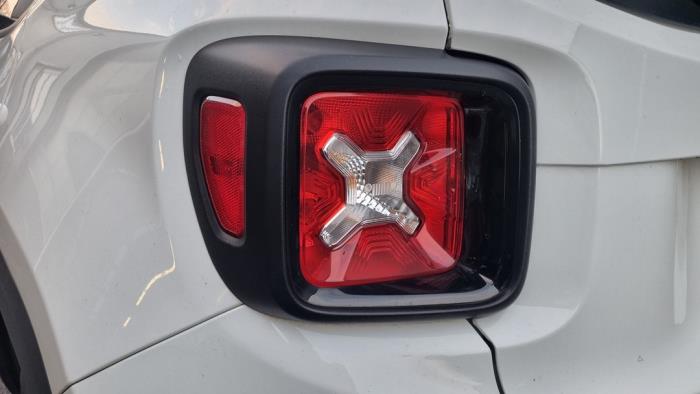 Jeep Renegade 1.6 Multijet 16V Sloopvoertuig (2021, Wit)