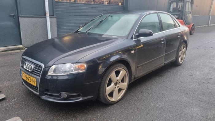 Audi A4 2.0 TDI 16V Sloopvoertuig (2006, Zwart)