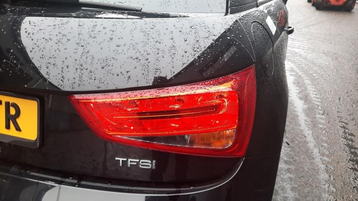 Audi A1 1.2 TFSI Sloopvoertuig (2011, Zwart)