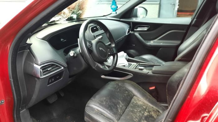 Jaguar F-Pace 2.0 D 180 16V AWD Sloopvoertuig (2017)