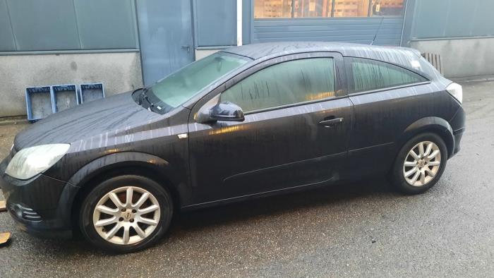 Opel Astra H GTC 1.6 16V Twinport Sloopvoertuig (2005, Zwart)