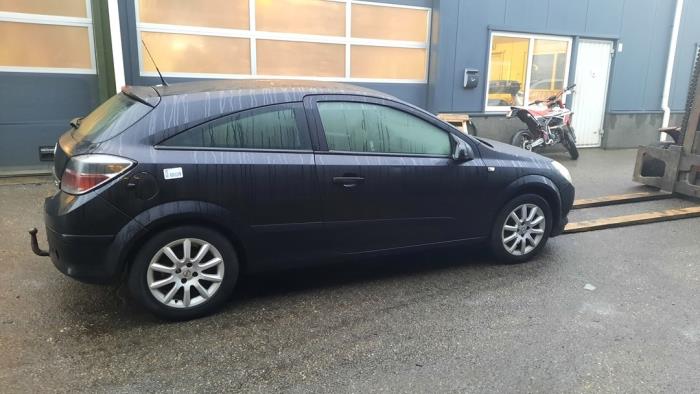 Opel Astra H GTC 1.6 16V Twinport Sloopvoertuig (2005, Zwart)