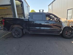 Chevrolet Silverado 1500 Crew Cab 6.2 V8 4WD Sloopvoertuig (2024, Metallic, Zwart)