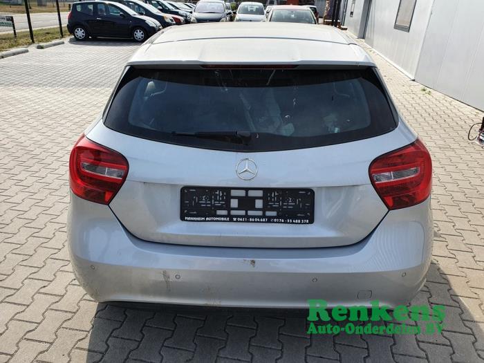 Mercedes A 1.6 A-180 16V Sloopvoertuig (2014, Zilver)