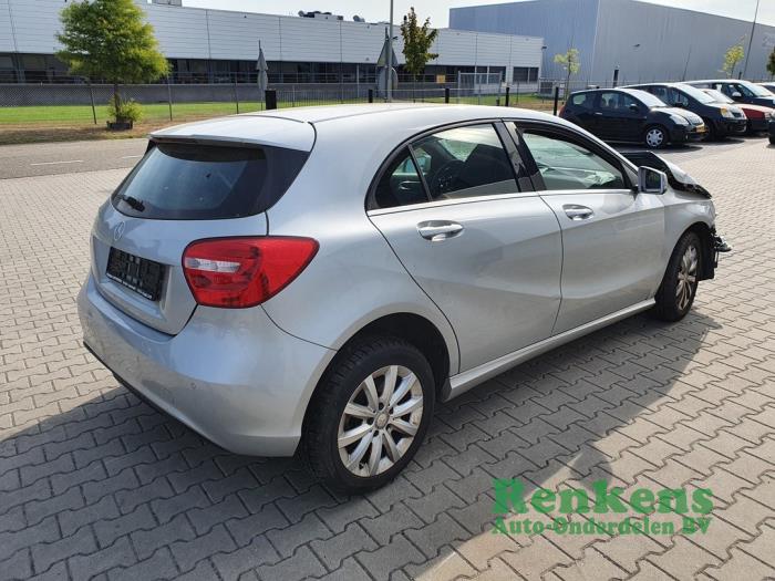 Mercedes A 1.6 A-180 16V Sloopvoertuig (2014, Zilver)