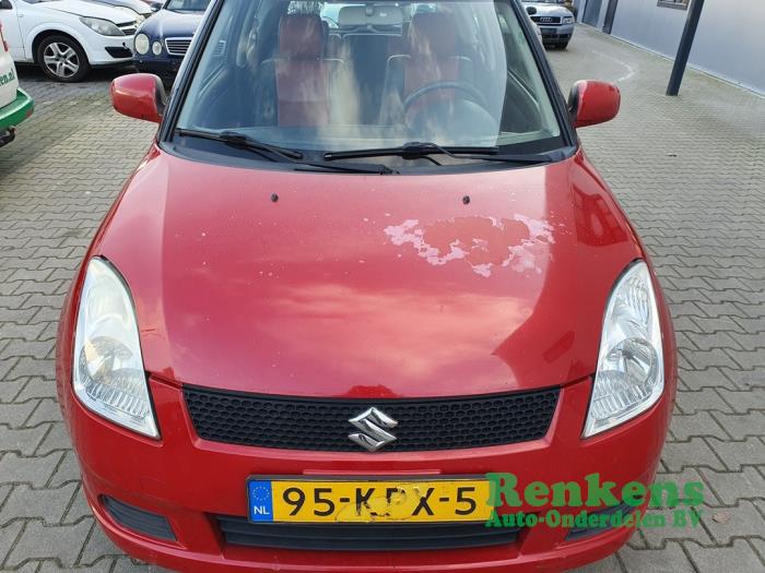 Suzuki Swift 1.3 VVT 16V Sloopvoertuig (2005, Rood)
