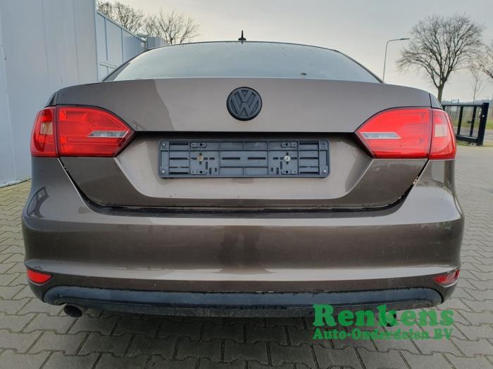 Volkswagen Jetta IV 1.6 TDI 16V Sloopvoertuig (2012, Bruin)