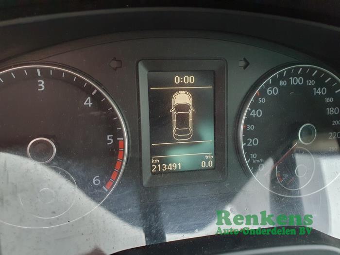 Volkswagen Jetta IV 1.6 TDI 16V Sloopvoertuig (2012, Bruin)