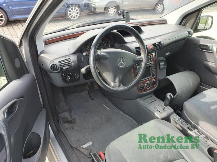 Mercedes Vaneo 1.9 Sloopvoertuig (2002, Zilvergrijs)