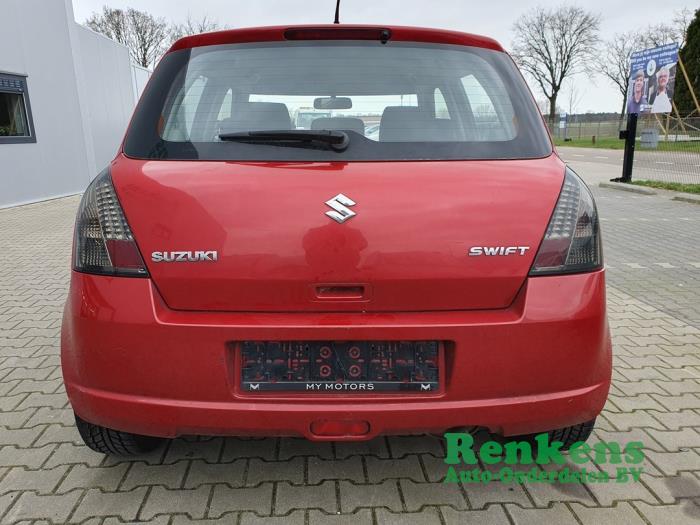 Suzuki Swift 1.3 VVT 16V Sloopvoertuig (2006, Rood)
