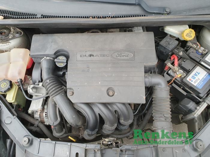 Ford Fiesta 5 1.4 16V Sloopvoertuig (2002, Zilvergrijs)