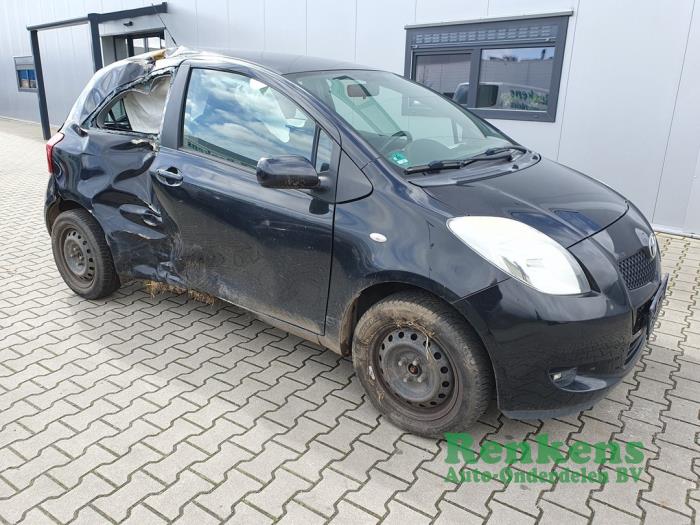 Toyota Yaris II 1.0 12V VVT-i Sloopvoertuig (2008, Zwart)