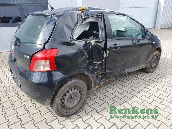 Toyota Yaris II 1.0 12V VVT-i Sloopvoertuig (2008, Zwart)