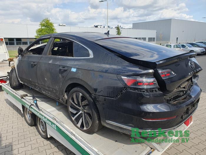 Volkswagen Arteon 2.0 TSI 16V Sloopvoertuig (2020, Zwart)