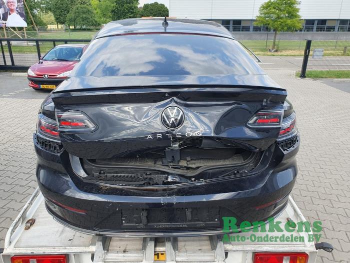 Volkswagen Arteon 2.0 TSI 16V Sloopvoertuig (2020, Zwart)