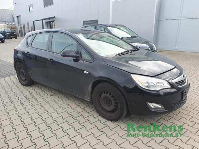 Opel Astra J 1.6 16V Ecotec Sloopvoertuig (2011, Zwart)