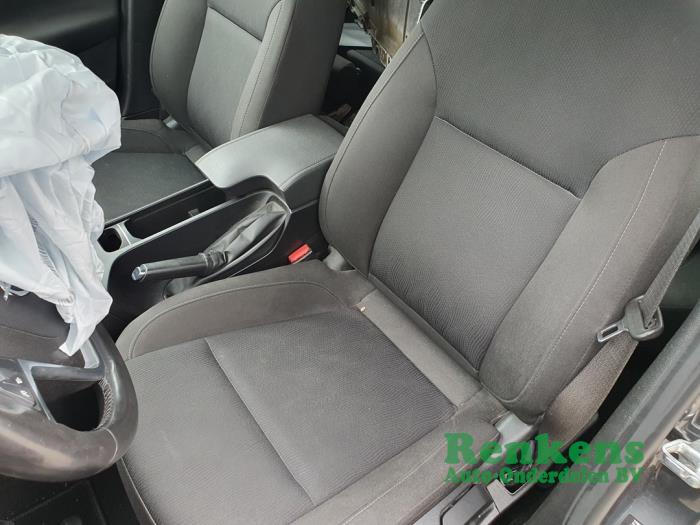 Opel Insignia Sports Tourer 1.8 16V Ecotec Sloopvoertuig (2011, Grijs)