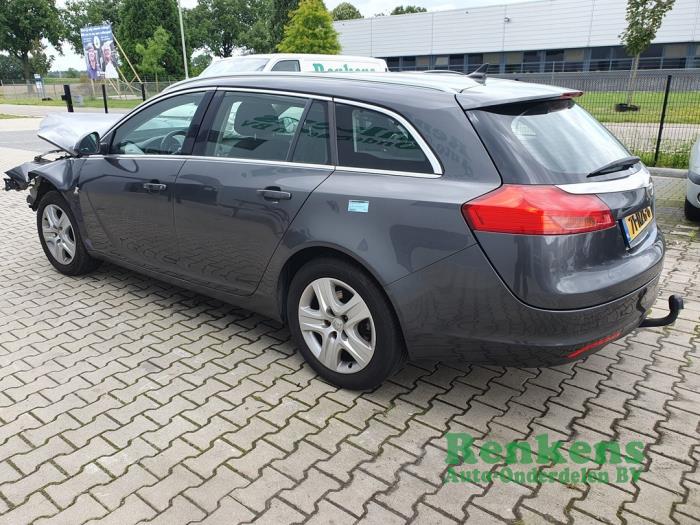 Opel Insignia Sports Tourer 1.8 16V Ecotec Sloopvoertuig (2011, Grijs)