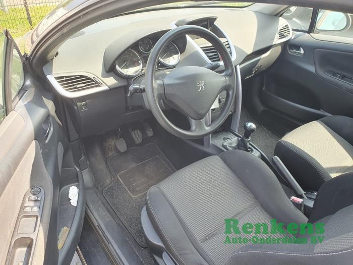 Peugeot 207 CC 1.6 16V Sloopvoertuig (2007, Zwart)