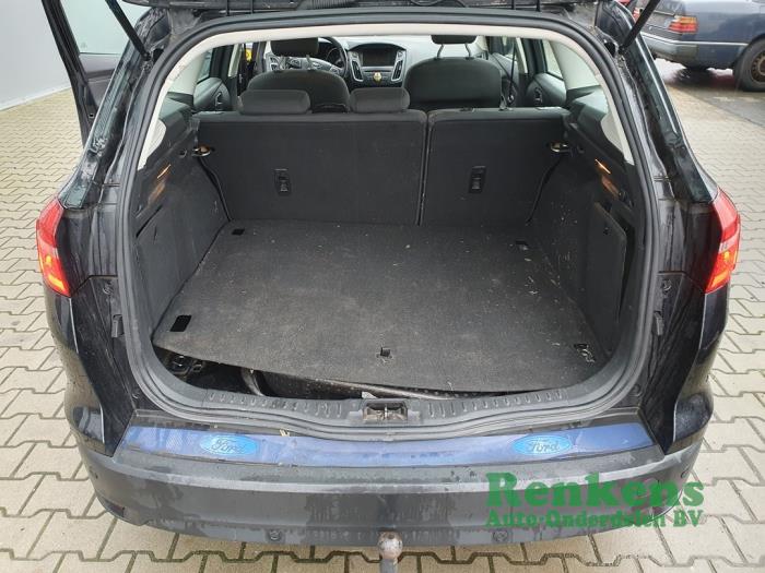 Ford Focus 3 Wagon 1.0 Ti-VCT EcoBoost 12V 125 Sloopvoertuig (2015, Zwart)