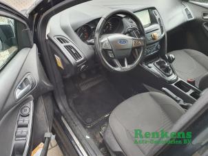 Ford Focus 3 Wagon 1.0 Ti-VCT EcoBoost 12V 125 Sloopvoertuig (2015, Zwart)