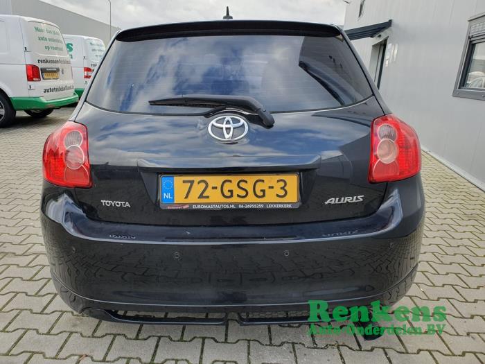 Toyota Auris 1.6 Dual VVT-i 16V Sloopvoertuig (2008, Zwart)