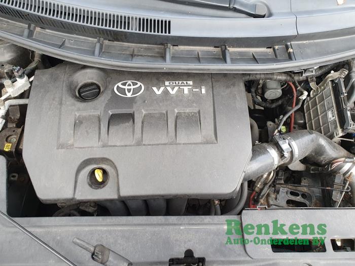 Toyota Auris 1.6 Dual VVT-i 16V Sloopvoertuig (2008, Zwart)