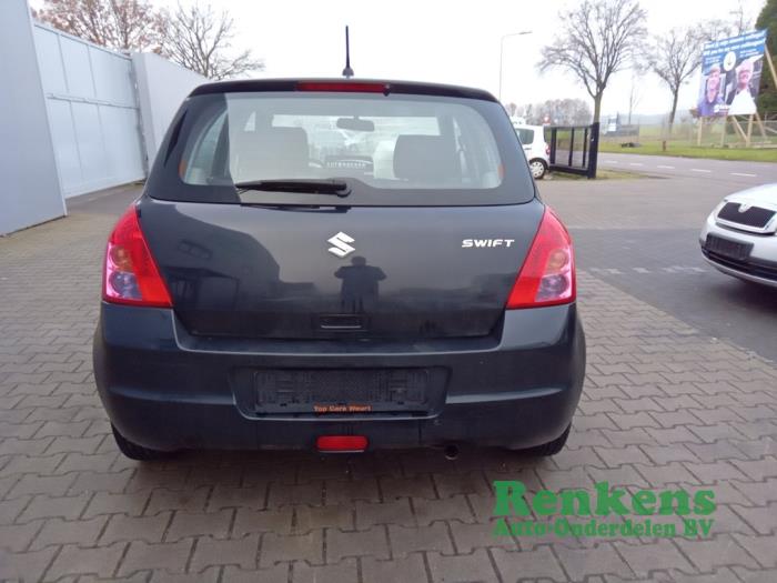 Suzuki Swift 1.3 VVT 16V Sloopvoertuig (2007, Zwart)