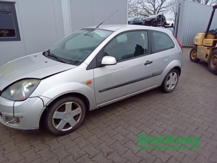 Ford Fiesta 5 1.3 Sloopvoertuig (2006, Zilver)