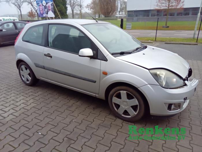 Ford Fiesta 5 1.3 Sloopvoertuig (2006, Zilver)