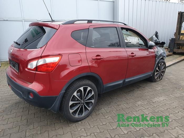 Nissan Qashqai 1.6 16V Sloopvoertuig (2012, Rood)