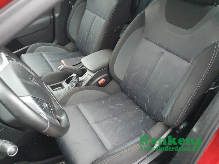 Citroen C4 Berline 1.6 16V VTi Sloopvoertuig (2012, Rood)