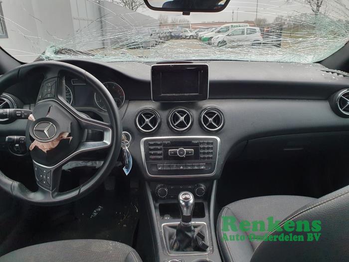 Mercedes A 1.6 A-180 16V Sloopvoertuig (2013, Donker, Grijs)