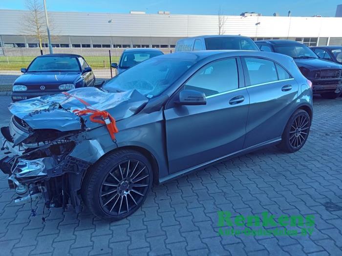 Mercedes A 1.6 A-180 16V Sloopvoertuig (2013, Donker, Grijs)