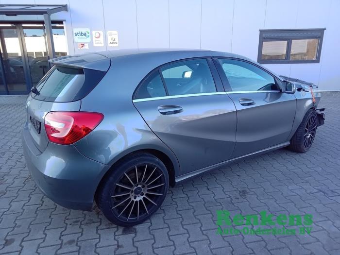 Mercedes A 1.6 A-180 16V Sloopvoertuig (2013, Donker, Grijs)