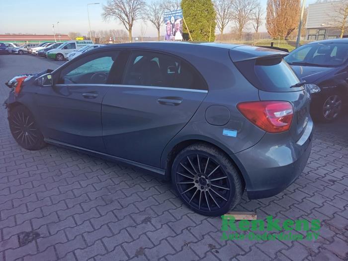 Mercedes A 1.6 A-180 16V Sloopvoertuig (2013, Donker, Grijs)